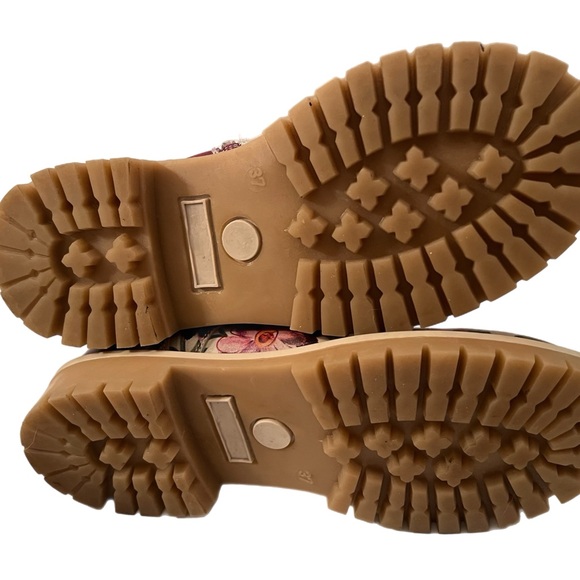 Floral Lace-Up Women's Boots - Picture 6 of 8